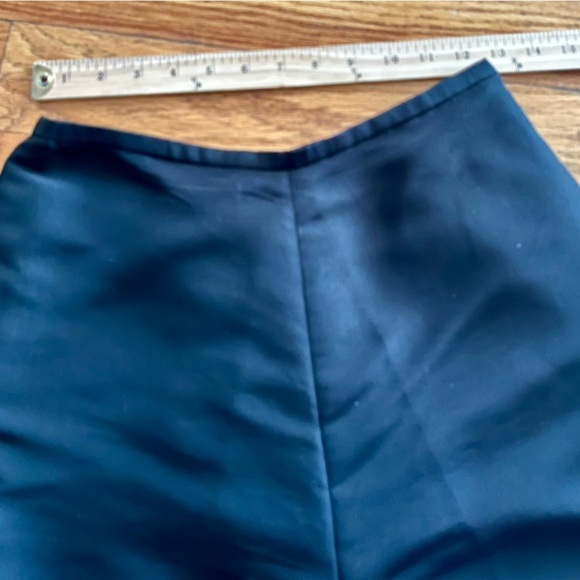 Bloomingdale’s Silk Black Slacks Pants Zip Button Size 10 P Sleek Witchy Vampire - Picture 5 of 13